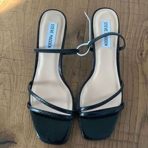 STEVE MADDEN
Womens Black Loft Snakeskin-print Faux-leather Sandals 8.5